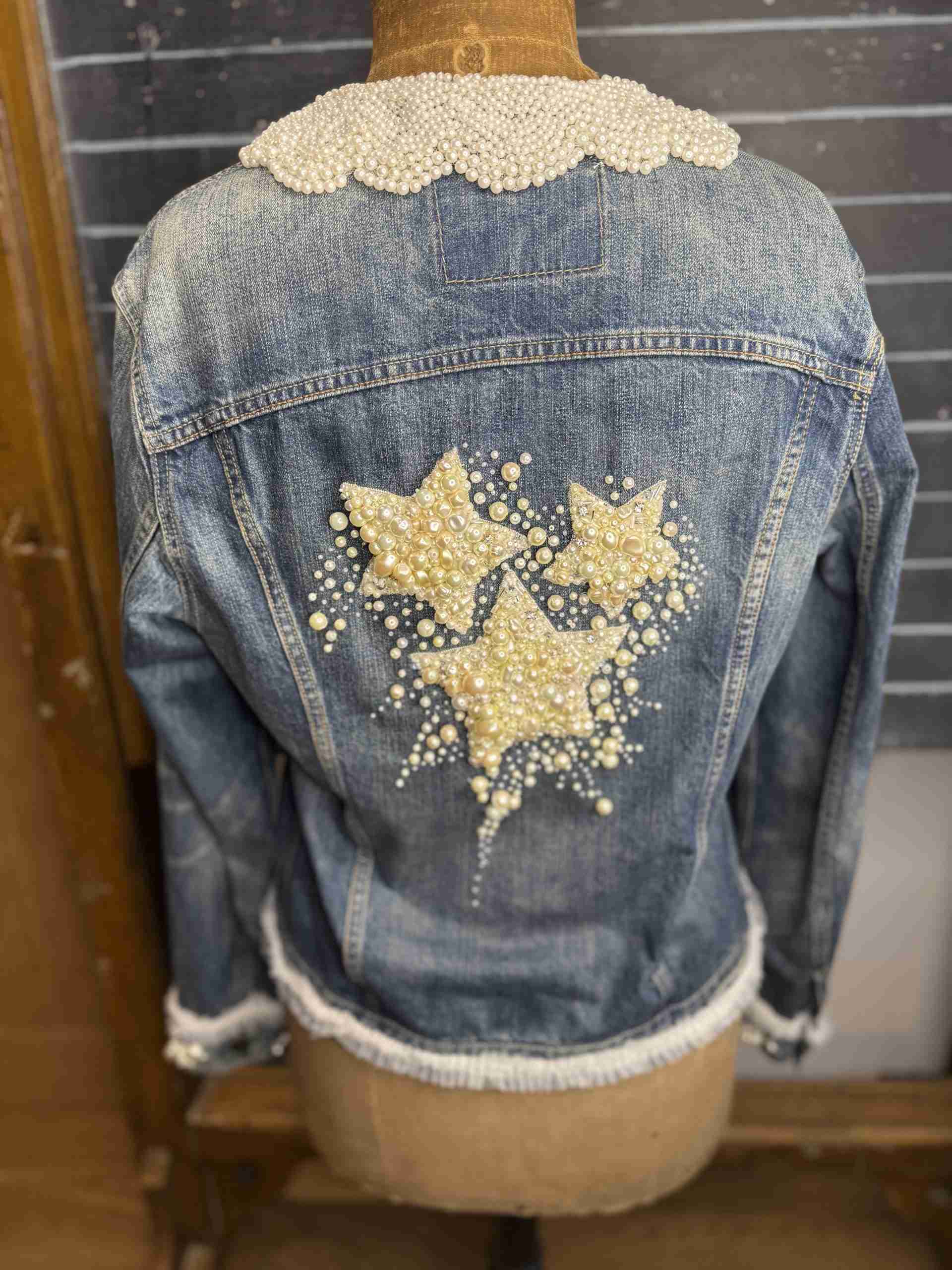 Stars and Pearls Denim Levi Jacket Size M - Image 2